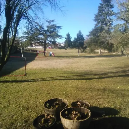 Fantastico Chalet Para Familias Y Grupos Holiday home Sant Julia de Vilatorta
